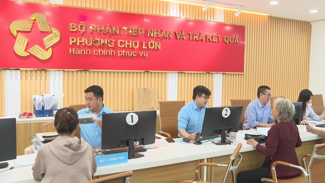 TP.HCM phân quyền triệt để: Rút ngắn thủ tục, nâng tầm hài lòng dân - Ảnh 3.