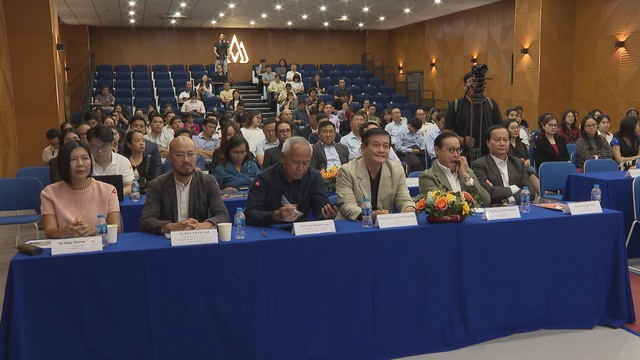 Tọa đàm "Cải cách hành chính - Kiến tạo không gian phát triển"- Ảnh 2. Tọa đàm "Cải cách hành chính - Kiến tạo không gian phát triển"- Ảnh 2.