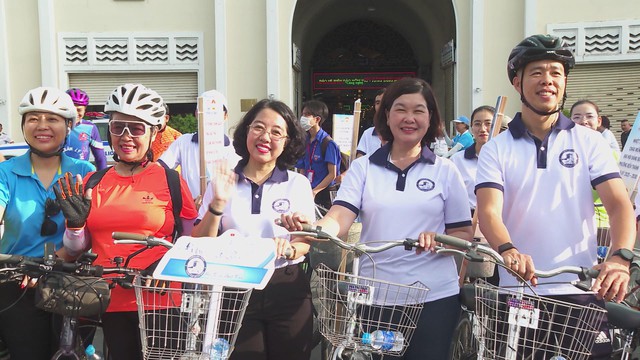 Phường Bến Thành tổ chức lễ diễu hành xe đạp "Đồng hành đổi mới - Vững bước tương lai"- Ảnh 1. Phường Bến Thành tổ chức lễ diễu hành xe đạp "Đồng hành đổi mới - Vững bước tương lai"- Ảnh 1.