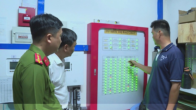 TP.HCM đẩy mạnh nâng cao phòng cháy chữa cháy đến từng ngõ ngách, từng người dân - Ảnh 8.