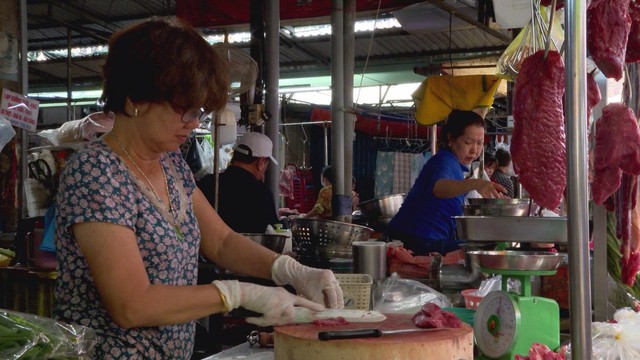 Đảm bảo an toàn thực phẩm, đặt người tiêu dùng ở vị trí ưu tiên - Ảnh 2.