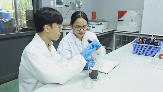 Khi giảng đường không chỉ là nơi học tập, mà là nơi khởi nguồn giải pháp cho thách thức môi trường toàn cầu - Ảnh 1.