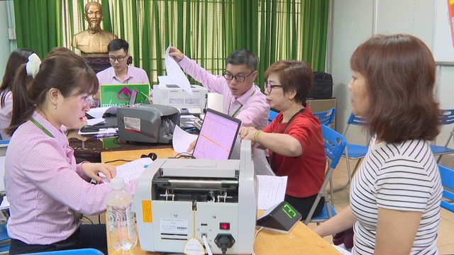 Chi nhánh Ngân hàng Chính sách xã hội TP.HCM sau sáp nhập: Ổn định hoạt động, phục vụ hiệu quả người dân - Ảnh 2.