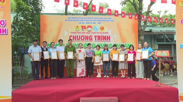 Lan tỏa yêu thương từ chương trình “Nghĩa tình Đông Hưng Thuận” - Ảnh 4.