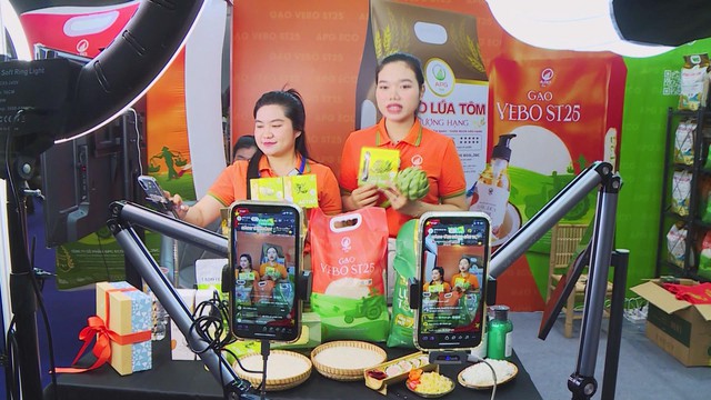 TP.HCM lấy niềm tin người dùng làm kim chỉ nam quản lý thương mại điện tử- Ảnh 1. TP.HCM lấy niềm tin người dùng làm kim chỉ nam quản lý thương mại điện tử- Ảnh 1.