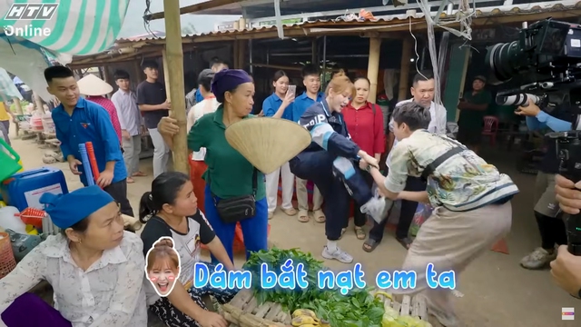 Thanh Hóa là “sân nhà”, Long Vũ một mình "cân team" - Ảnh 3.