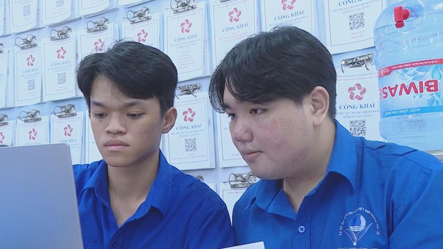 Thanh niên tình nguyện đưa dịch vụ công đến gần người dân - Ảnh 3.