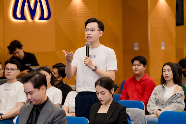 "Người làm nghề nói" cần rèn luyện bản lĩnh và nâng cao nhận thức chính trị- Ảnh 4. "Người làm nghề nói" cần rèn luyện bản lĩnh và nâng cao nhận thức chính trị- Ảnh 4.