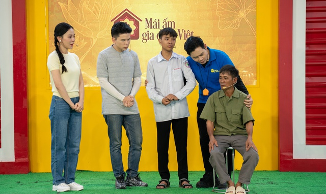Diễn viên Phương Oanh: Biến cố tuổi 15 và ước muốn lớn nhanh để kiếm tiền nuôi cha mẹ - Ảnh 4.