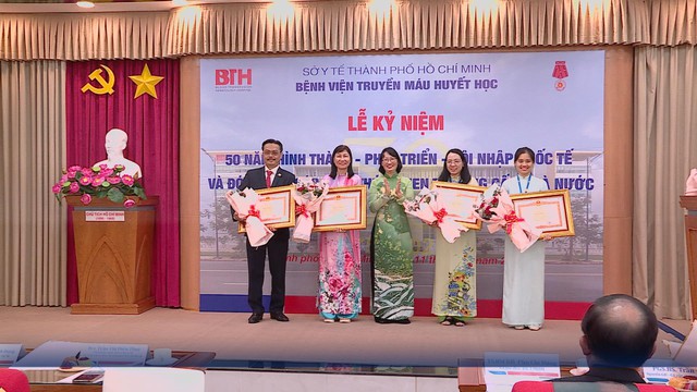 Bệnh viện Truyền máu Huyết học TP.HCM kỷ niệm 50 năm thành lập - Ảnh 7.