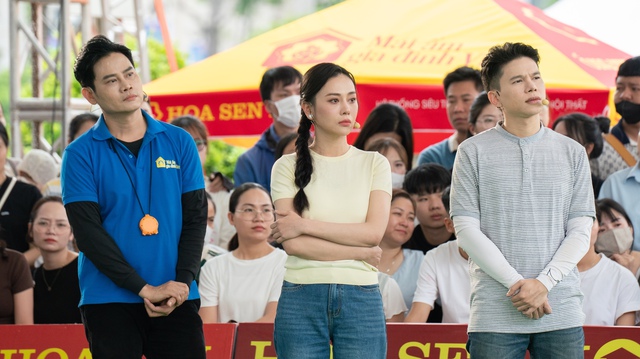 Diễn viên Phương Oanh: Biến cố tuổi 15 và ước muốn lớn nhanh để kiếm tiền nuôi cha mẹ - Ảnh 3.