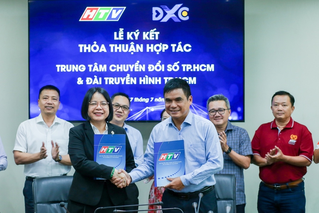 HTV ký kết hợp tác với Trung tâm Chuyển đổi số TP.HCM: Chung tay thúc đẩy truyền thông và công nghệ số- Ảnh 1.