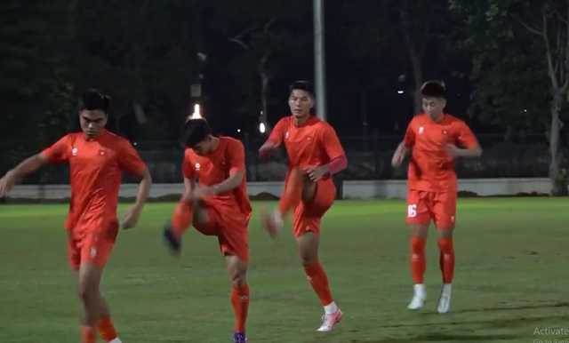 Đội tuyển U23 Việt Nam tăng tốc tập luyện trước trận ra quân tại giải vô địch U23 Đông Nam Á - Ảnh 1.