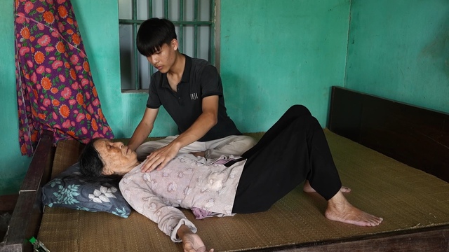 Hơn 350 triệu đồng trao cho các em mồ côi trong "Mái ấm gia đình Việt" tập 28 - Ảnh 3.