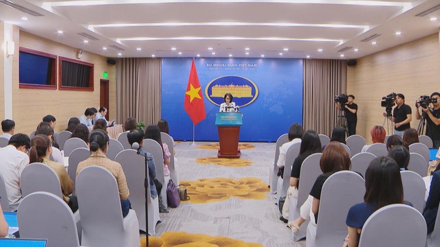 Campuchia tạm giữ hơn 140 công dân Việt Nam vì lừa đảo qua mạng - Ảnh 1.