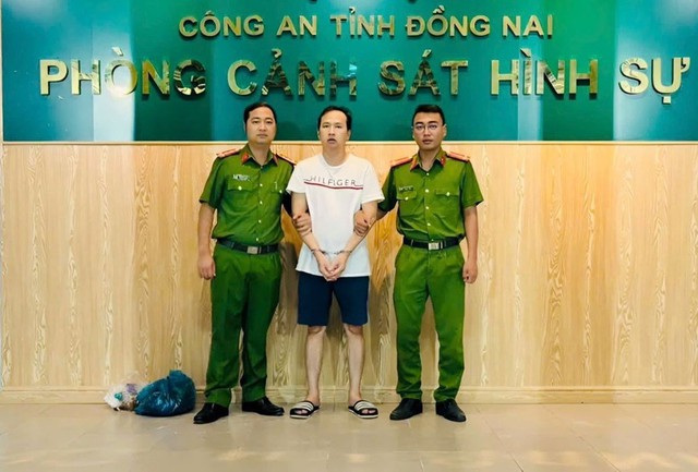 Đồng Nai: Đã bắt được đối tượng dùng súng giết người do mâu thuẫn tiền bạc - Ảnh 1.