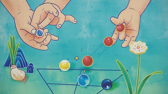 Trở về tuổi thơ qua triển lãm “Lớn kể chuyện bé” - Ảnh 4.