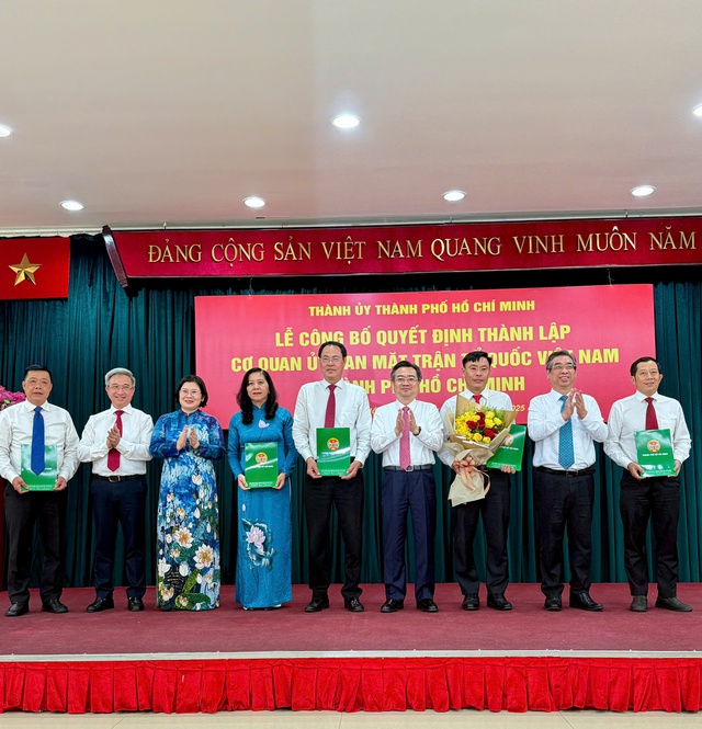 Công bố quyết định thành lập cơ quan Ủy ban Mặt trận Tổ quốc Việt Nam TP.HCM - Ảnh 3.
