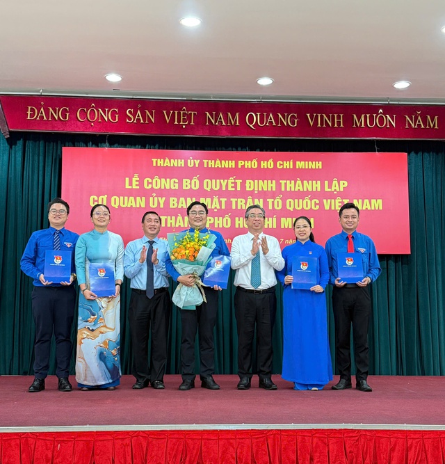 Công bố quyết định thành lập cơ quan Ủy ban Mặt trận Tổ quốc Việt Nam TP.HCM - Ảnh 4.