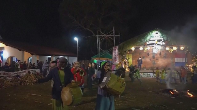 Tưng bừng Lễ hội Kamba Ra'anga tại thành phố Altos, Paraguay - Ảnh 1.
