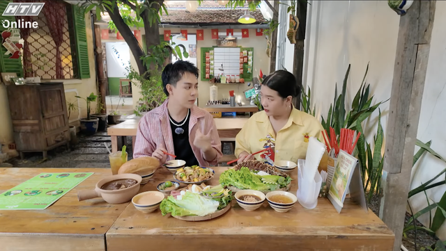Tuấn Kiệt và Chen Ru Lu hào hứng với món chè lục bảo tại Bình Thạnh - Ảnh 2.