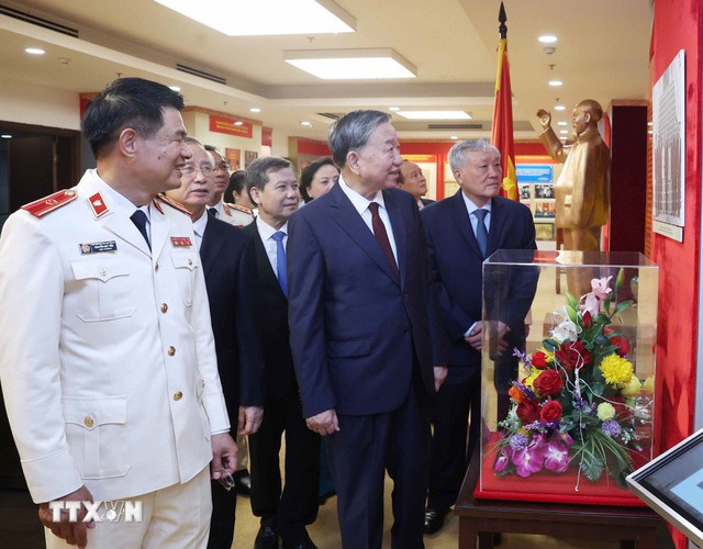 Tổng Bí thư Tô Lâm dự Lễ kỷ niệm 65 năm Ngày truyền thống ngành Kiểm sát nhân dân - Ảnh 1.