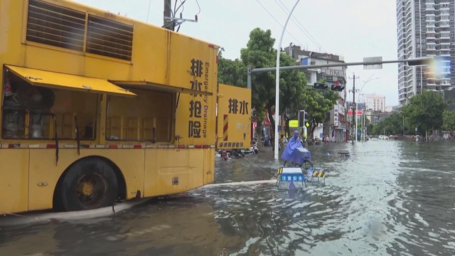 Trung Quốc ban bố cảnh báo lũ quét và sạt lở tại miền Nam - Ảnh 5.