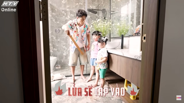 Dương Lâm dạy con kỹ năng sinh tồn khi gặp nguy hiểm- Ảnh 2. Dương Lâm dạy con kỹ năng sinh tồn khi gặp nguy hiểm- Ảnh 2.