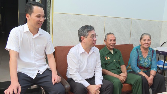 Lan tỏa đạo lý “uống nước nhớ nguồn” từ hoạt động tri ân gia đình chính sách tại TP.HCM - Ảnh 3.