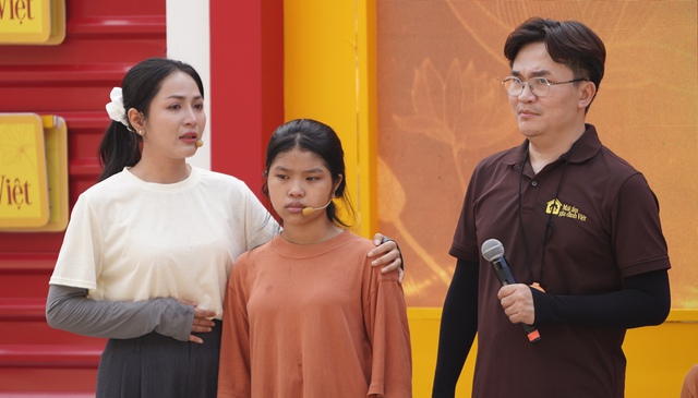Mái ấm gia đình Việt: Nguyễn Duyên Quỳnh nghẹn ngào nhắc biến cố năm 26 tuổi - Ảnh 2.