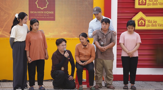 Mái ấm gia đình Việt: Nguyễn Duyên Quỳnh nghẹn ngào nhắc biến cố năm 26 tuổi - Ảnh 3.