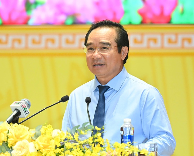 Đồng chí Nguyễn Mạnh Cường được bầu giữ chức Phó Chủ tịch UBND TPHCM - Ảnh 2.