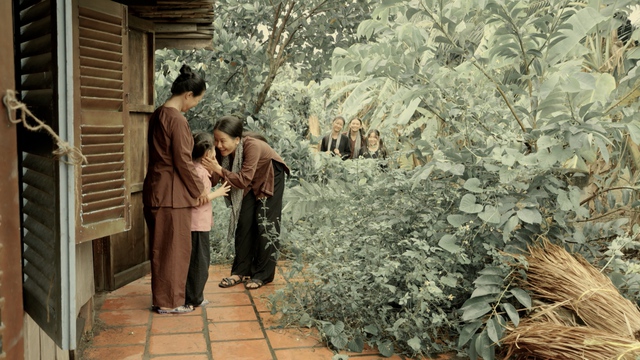 HTV sắp phát hành MV "Có những tuổi 20 như thế" - Ảnh 1.