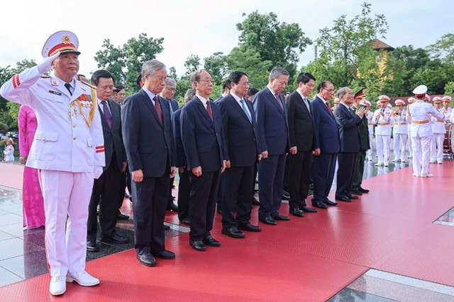 Tổng Bí thư Tô Lâm và lãnh đạo Đảng, Nhà nước tưởng niệm các Anh hùng liệt sĩ - Ảnh 1.