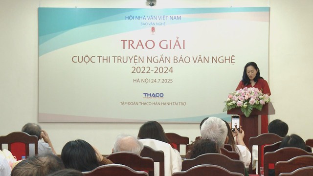 Lễ trao giải Cuộc thi Truyện ngắn Báo Văn nghệ ghi nhận sức hút văn chương không giới hạn tuổi tác - Ảnh 1.