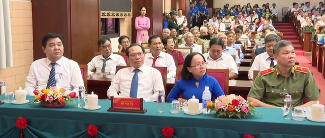 TP.HCM tri ân người có công, truy tặng 6 Bà mẹ Việt Nam Anh hùng - Ảnh 3.