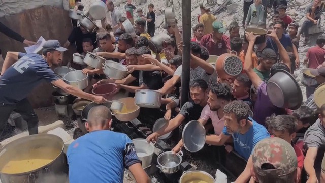 Nạn đói hoành hành ở dải Gaza - Ảnh 1.