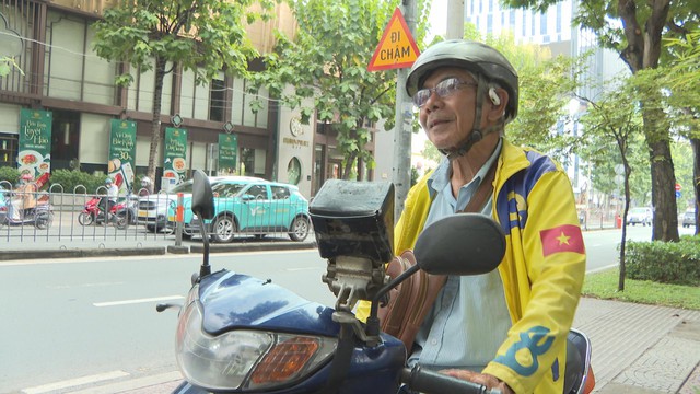 TP.HCM quyết liệt triển khai đề án chuyển đổi xe điện: Xanh hóa giao thông, vì sức khỏe cộng đồng- Ảnh 2. TP.HCM quyết liệt triển khai đề án chuyển đổi xe điện: Xanh hóa giao thông, vì sức khỏe cộng đồng- Ảnh 2.