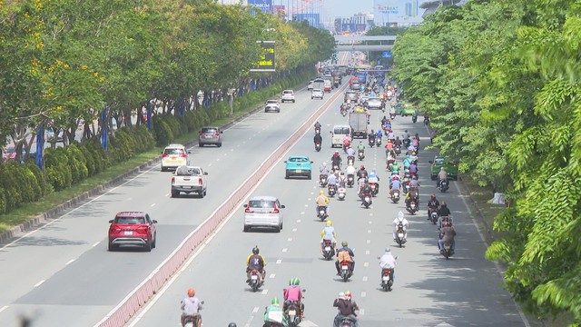 TP.HCM quyết liệt triển khai đề án chuyển đổi xe điện: Xanh hóa giao thông, vì sức khỏe cộng đồng- Ảnh 5. TP.HCM quyết liệt triển khai đề án chuyển đổi xe điện: Xanh hóa giao thông, vì sức khỏe cộng đồng- Ảnh 5.