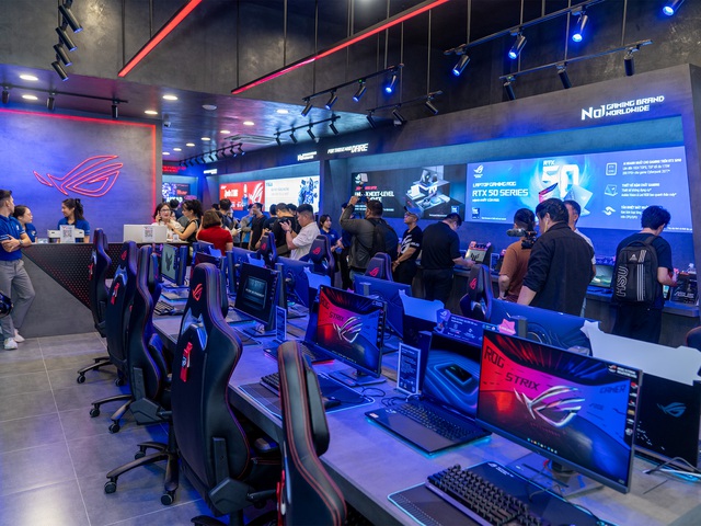 ASUS ROG khai trương Exclusive Store đầu tiên tại Việt Nam: "Thiên đường gaming" chính thức mở cửa- Ảnh 3. ASUS ROG khai trương Exclusive Store đầu tiên tại Việt Nam: "Thiên đường gaming" chính thức mở cửa- Ảnh 3.