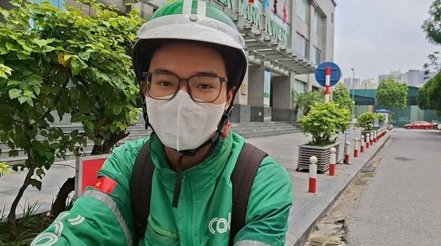 Bán xăng E10 từ 1.8.2025, nhiều người sẵn sàng tiên phong sử dụng - Ảnh 3.