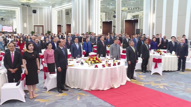 Tiệc chiêu đãi kỷ niệm 30 năm Việt Nam tham gia ASEAN: Hành trình gắn kết và đóng góp vì cộng đồng khu vực - Ảnh 1.