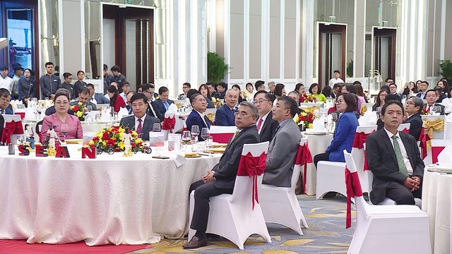 Tiệc chiêu đãi kỷ niệm 30 năm Việt Nam tham gia ASEAN: Hành trình gắn kết và đóng góp vì cộng đồng khu vực - Ảnh 4.