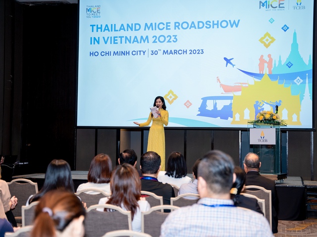 Thanh Hằng nỗ lực với hành trình MC tam ngữ - Ảnh 2.