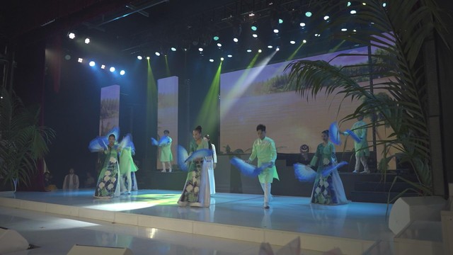 “Khăn Rằn Thương Nhớ” – Bản hòa ca văn hóa Nam Bộ giữa truyền thống và hiện đại - Ảnh 2.