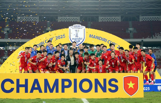 Thủ tướng gửi thư chúc mừng Đội tuyển U23 Việt Nam lần thứ ba liên tiếp vô địch U23 Đông Nam Á - Ảnh 1.