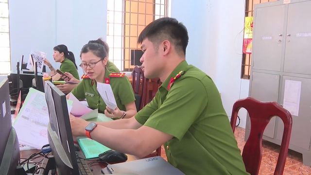 Giữ vững an ninh trật tự trong quá trình sáp nhập, vận hành mô hình chính quyền hai cấp - Ảnh 3.