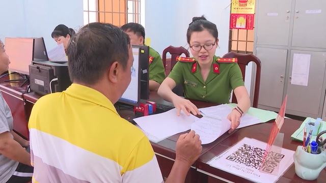 Giữ vững an ninh trật tự trong quá trình sáp nhập, vận hành mô hình chính quyền hai cấp - Ảnh 2.