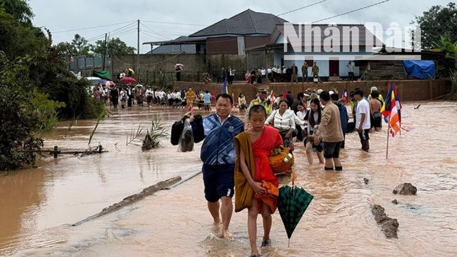 Mưa lũ làm 19 người thiệt mạng ở Lào - Ảnh 1.