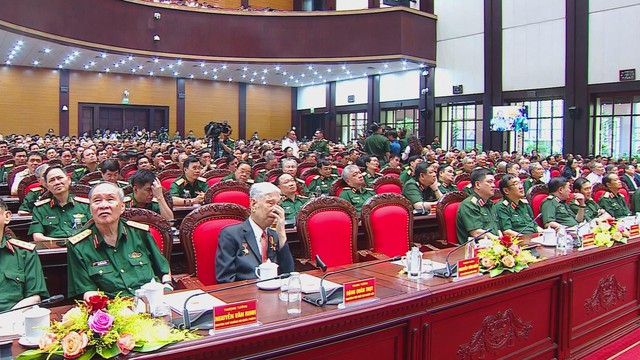 Tổng Bí thư Tô Lâm gặp mặt các lão thành cách mạng, Mẹ Việt Nam Anh hùng, tướng lĩnh nhân kỷ niệm Ngày Thương binh - Liệt sĩ và Cách mạng Tháng Tám - Ảnh 1.